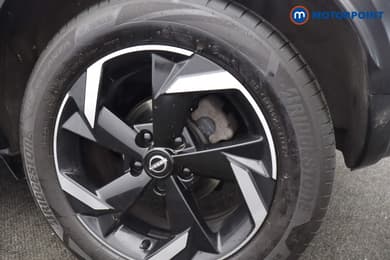 Nissan Juke N-Connecta Manual Petrol SUV - Stock Number (1660520) - 29th supplementary image