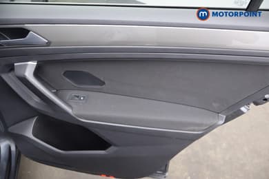 Volkswagen Tiguan Allspace Life Manual Petrol SUV - Stock Number (1661404) - 20th supplementary image