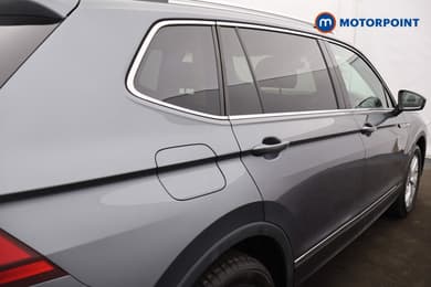 Volkswagen Tiguan Allspace Life Manual Petrol SUV - Stock Number (1661404) - 32nd supplementary image