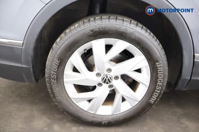 Volkswagen Tiguan Allspace Life Manual Petrol SUV - Stock Number (1661404) - 40th supplementary image