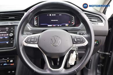 Volkswagen Tiguan Allspace Life Manual Petrol SUV - Stock Number (1661404) - 1st supplementary image