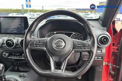 Nissan Juke N-Connecta Manual Petrol SUV - Stock Number (1663013) - 2nd supplementary image