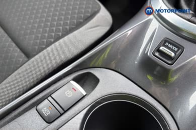 Nissan Juke N-Connecta Manual Petrol SUV - Stock Number (1663013) - 17th supplementary image