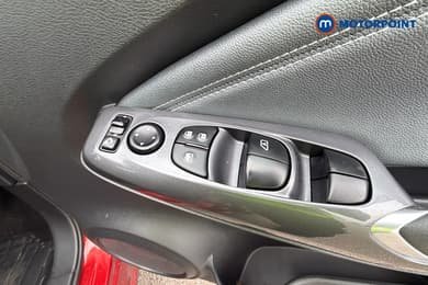 Nissan Juke N-Connecta Manual Petrol SUV - Stock Number (1663013) - 20th supplementary image