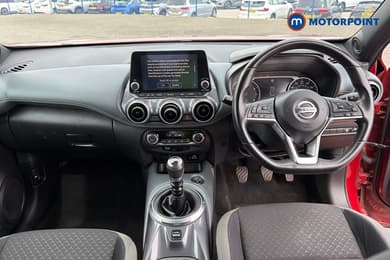 Nissan Juke N-Connecta Manual Petrol SUV - Stock Number (1663013) - 1st supplementary image