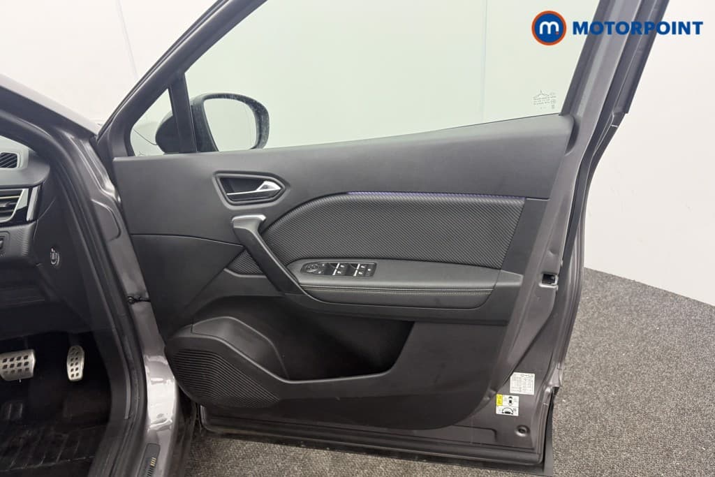 Renault Captur Engineered Automatic Petrol-Electric Hybrid SUV - Stock Number (1663330) - 8th supplementary image