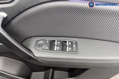 Renault Captur Engineered Automatic Petrol-Electric Hybrid SUV - Stock Number (1663330) - 9th supplementary image