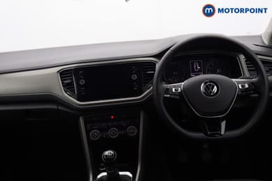 Volkswagen T-Roc Design Manual Petrol SUV - Stock Number (1666185) - 7th supplementary image