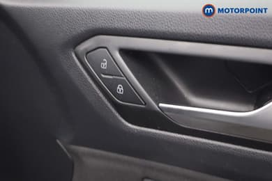 Volkswagen T-Roc Design Manual Petrol SUV - Stock Number (1666185) - 9th supplementary image