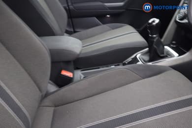 Volkswagen T-Roc Design Manual Petrol SUV - Stock Number (1666185) - 11th supplementary image