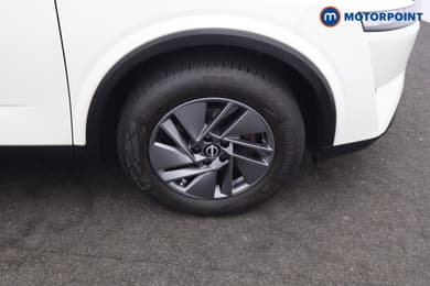 Nissan Qashqai Acenta Premium Manual Petrol SUV - Stock Number (1666478) - 27th supplementary image