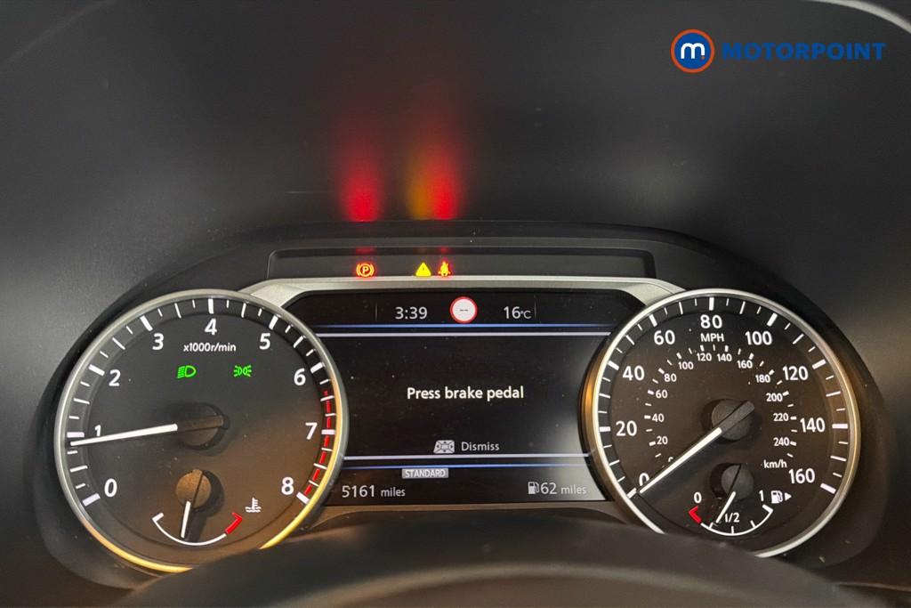 Nissan Juke N-Connecta Manual Petrol SUV - Stock Number (1668146) - 8th supplementary image