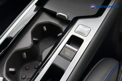 Volkswagen Passat R-Line Automatic Petrol Plug-In Hybrid Estate - Stock Number (1668998) - 16th supplementary image