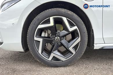 Volkswagen Passat R-Line Automatic Petrol Plug-In Hybrid Estate - Stock Number (1668998) - 47th supplementary image