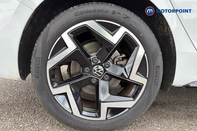 Volkswagen Passat R-Line Automatic Petrol Plug-In Hybrid Estate - Stock Number (1668998) - 49th supplementary image