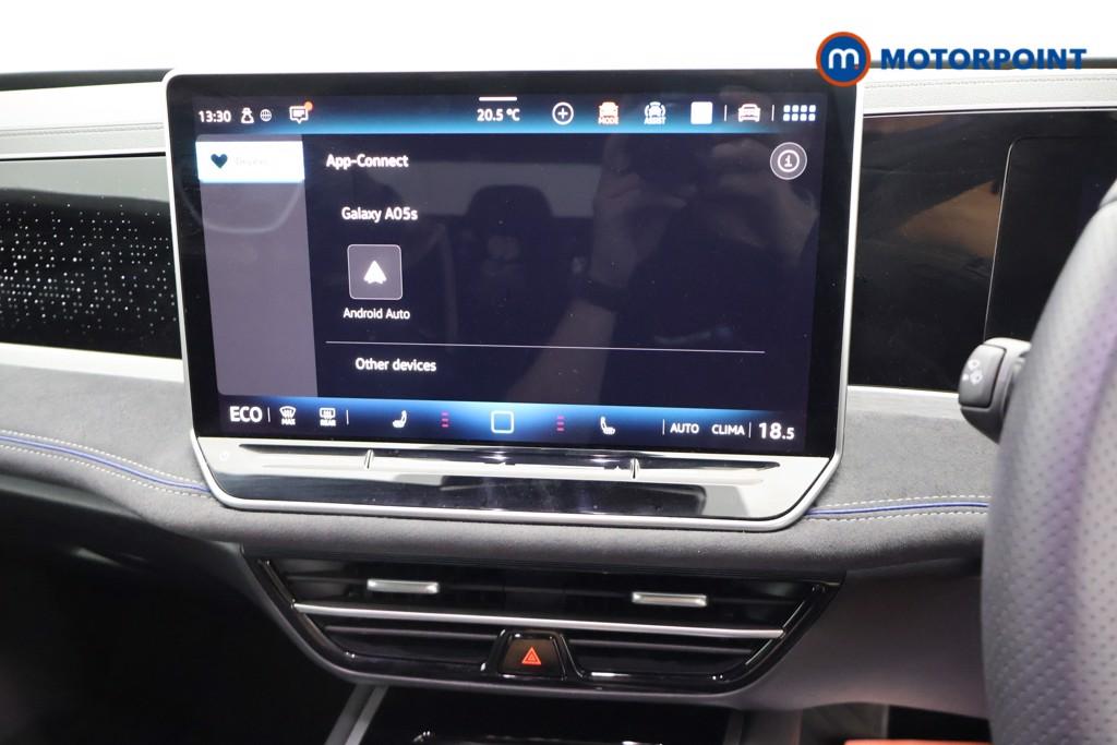 Volkswagen Passat R-Line Automatic Petrol Plug-In Hybrid Estate - Stock Number (1669007) - 8th supplementary image