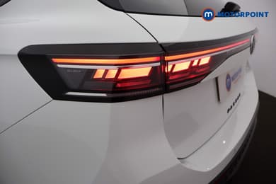 Volkswagen Passat R-Line Automatic Petrol Plug-In Hybrid Estate - Stock Number (1669007) - 26th supplementary image