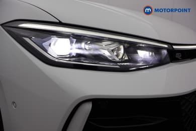 Volkswagen Passat R-Line Automatic Petrol Plug-In Hybrid Estate - Stock Number (1669007) - 31st supplementary image