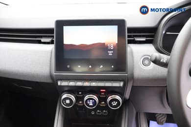 Renault Clio Evolution Manual Petrol Hatchback - Stock Number (1669874) - 9th supplementary image