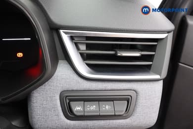 Renault Clio Evolution Manual Petrol Hatchback - Stock Number (1669908) - 8th supplementary image