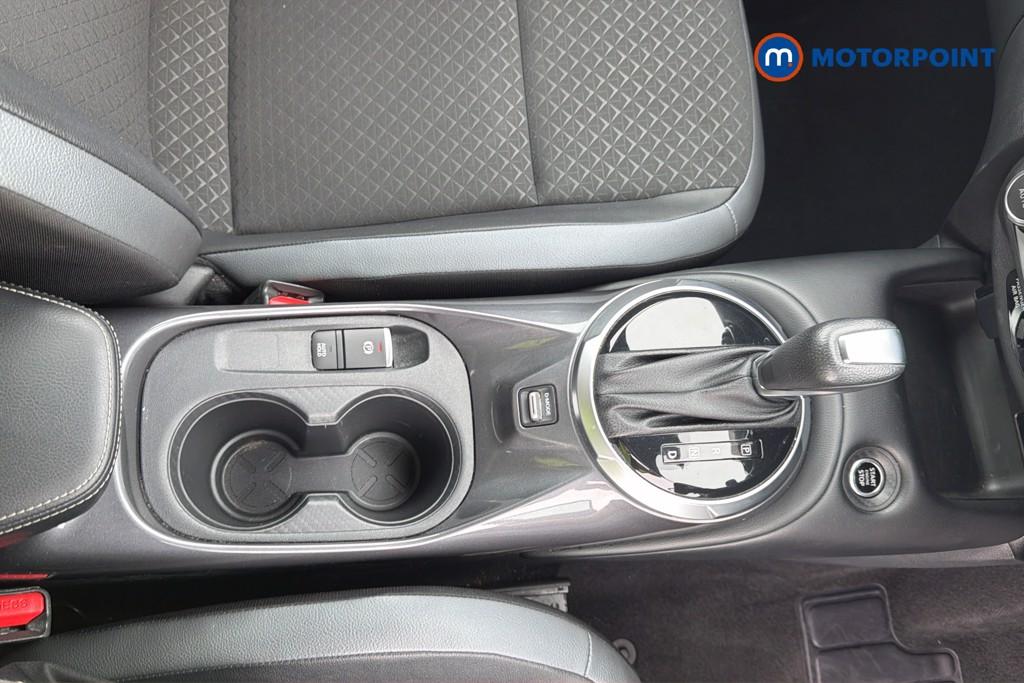 Nissan Juke N-Connecta Automatic Petrol SUV - Stock Number (1665111) - 8th supplementary image