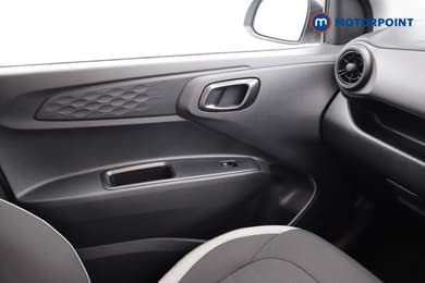 Hyundai I10 Advance Automatic Petrol Hatchback - Stock Number (1669698) - 16th supplementary image