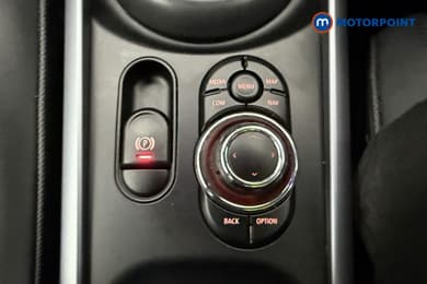 Mini Clubman Cooper Exclusive Automatic Petrol Estate - Stock Number (1654581) - 17th supplementary image
