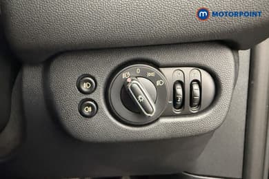 Mini Clubman Cooper Exclusive Automatic Petrol Estate - Stock Number (1654581) - 20th supplementary image