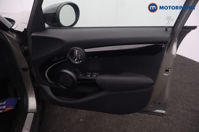 Mini Hatchback Cooper S Classic Automatic Petrol Hatchback - Stock Number (1657339) - 16th supplementary image