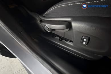 Vauxhall Crossland Ultimate Manual Diesel SUV - Stock Number (1665026) - 25th supplementary image