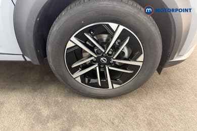 Nissan Juke N-Connecta Automatic Petrol SUV - Stock Number (1668007) - 23rd supplementary image