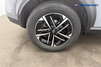 Nissan Juke N-Connecta Automatic Petrol SUV - Stock Number (1668007) - 24th supplementary image