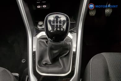 Volkswagen T-Roc Life Manual Petrol SUV - Stock Number (1669212) - 6th supplementary image