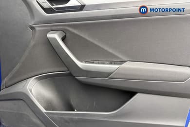 Volkswagen T-Roc Life Manual Petrol SUV - Stock Number (1669212) - 17th supplementary image