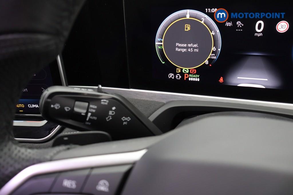 Volkswagen Passat R-Line Automatic Petrol Plug-In Hybrid Estate - Stock Number (1672195) - 8th supplementary image