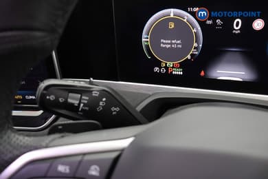 Volkswagen Passat R-Line Automatic Petrol Plug-In Hybrid Estate - Stock Number (1672195) - 8th supplementary image