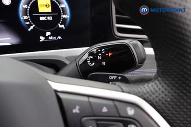 Volkswagen Passat R-Line Automatic Petrol Plug-In Hybrid Estate - Stock Number (1672195) - 9th supplementary image