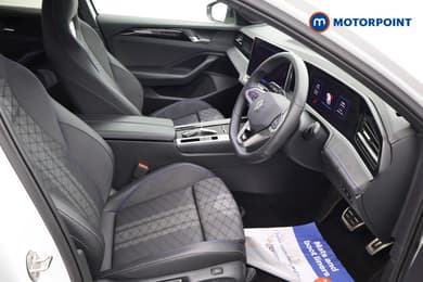 Volkswagen Passat R-Line Automatic Petrol Plug-In Hybrid Estate - Stock Number (1672195) - 22nd supplementary image