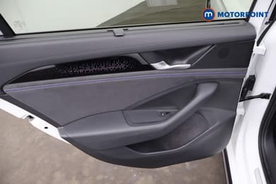 Volkswagen Passat R-Line Automatic Petrol Plug-In Hybrid Estate - Stock Number (1672195) - 27th supplementary image