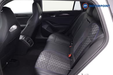 Volkswagen Passat R-Line Automatic Petrol Plug-In Hybrid Estate - Stock Number (1672195) - 29th supplementary image