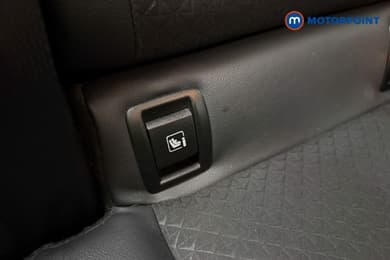 Nissan Juke N-Connecta Manual Petrol SUV - Stock Number (1651401) - 24th supplementary image