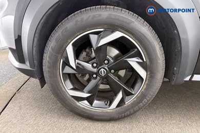 Nissan Juke N-Connecta Manual Petrol SUV - Stock Number (1651401) - 34th supplementary image