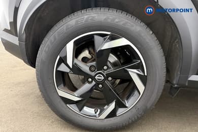 Nissan Juke N-Connecta Manual Petrol SUV - Stock Number (1651401) - 36th supplementary image