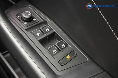 Volkswagen T-Roc Style Manual Petrol SUV - Stock Number (1654150) - 17th supplementary image