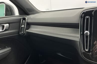 Volvo Xc40 R Design Pro Automatic Petrol SUV - Stock Number (1664113) - 17th supplementary image