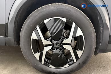 Peugeot 2008 Allure Manual Petrol SUV - Stock Number (1665820) - 40th supplementary image