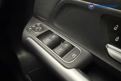 Mercedes-Benz GLA Amg Line Automatic Diesel SUV - Stock Number (1668838) - 18th supplementary image