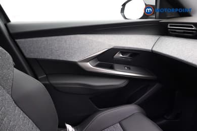 Peugeot 5008 Allure Premium Automatic Petrol SUV - Stock Number (1669328) - 17th supplementary image