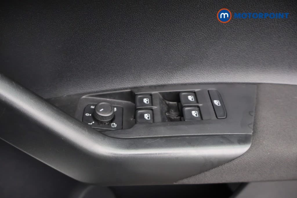 Volkswagen Polo Life Manual Petrol Hatchback - Stock Number (1670389) - 8th supplementary image