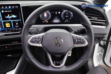Volkswagen Passat R-Line Automatic Petrol Plug-In Hybrid Estate - Stock Number (1670947) - 5th supplementary image